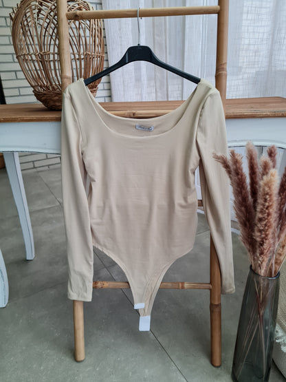 Basic Body mit Ärmel - beige