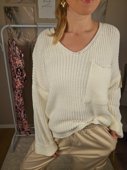 Pullover "Emma" mit großer aufgenähter Tasche - offwhite