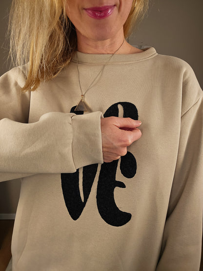 Statement Sweater "LOVE" - beige/schwarz